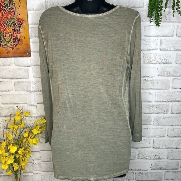 Crosby Lightweight Soft Top with Sequins Sides Shirt Boho Size Small Oversized - Picture 5 of 8